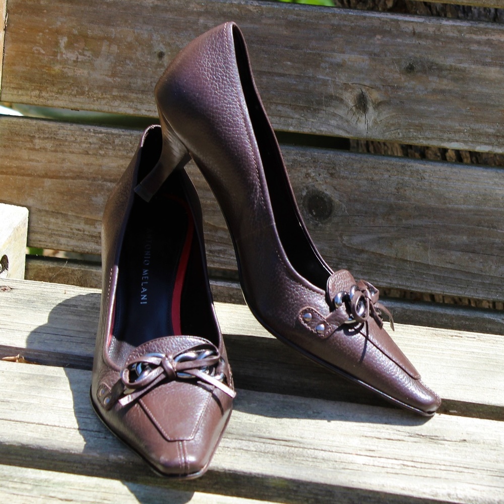 Antonio Melani Glove Fit Brown Bow Heels